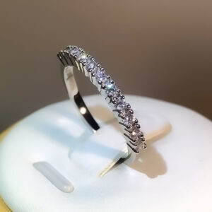 Lustra Edge Crystal Band