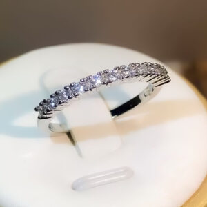 Lustra Edge Crystal Band